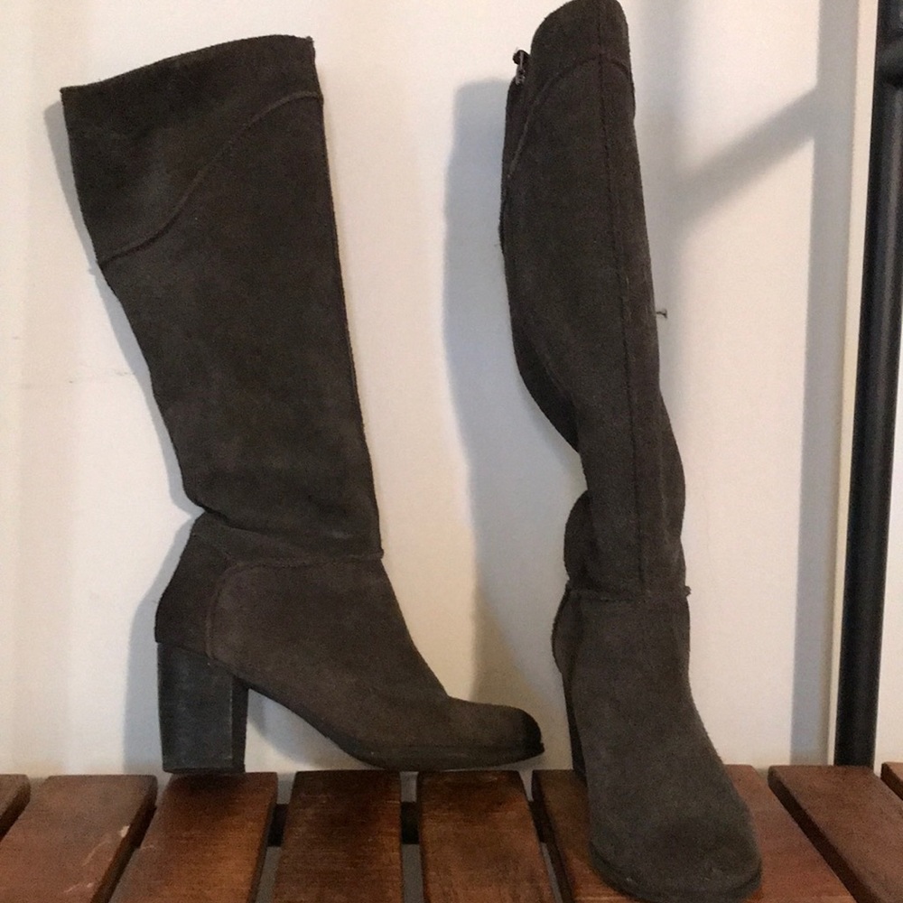 Like new grey “Suede” knee high boots